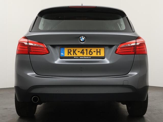 BMW 2-SERIE Active Tourer 218i High Executive Trekhaak|Airco|Navigatie|Cruise controle
