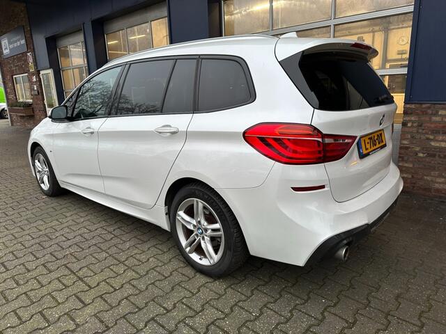 BMW 2-SERIE 218I 7P. HIGH EXEC. 7 PERS. ALL.IN.