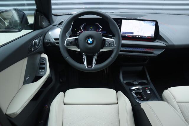 BMW 2-SERIE Gran Coupé 220 | M Sportpakket Pro | Panodak | Head-Up | Harman Kardon | Driving Assistant Plus | Elektr. Stoelen | Parking Assistant Plus | 19'' LMV