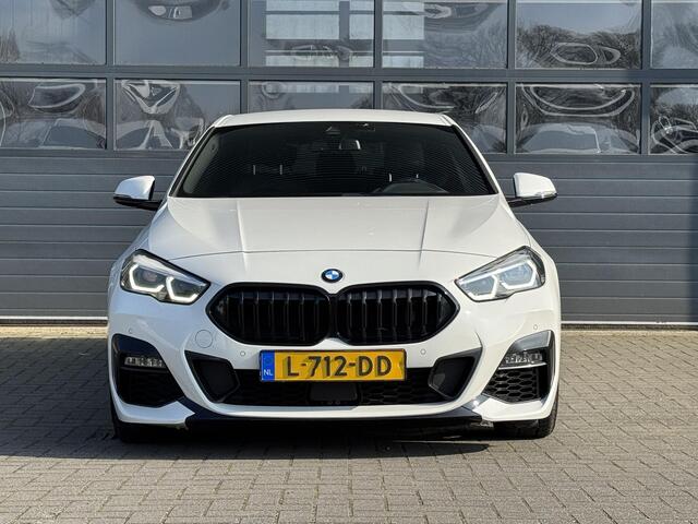 BMW 2-SERIE GRAN COUPÉ 220I HIGH EXECUTIVE I M-SPORT I DEALER ONDERHOUDEN I APPLE CARPLAY I STOEL/STUURVERWARMING