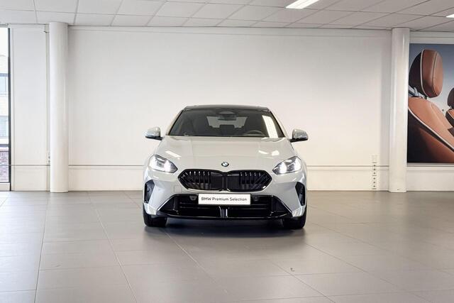 BMW 2-SERIE Gran Coupé 220 M Sport Design Edition | M Sport | Stoelverwarming | Glazen Panoramadak | Trekhaak |