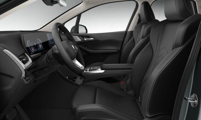 BMW 2-SERIE Active Tourer 220i Luxury Line | Equipment Package | Comfort Pack | Travel Pack