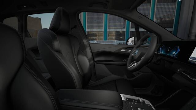 BMW 2-SERIE Active Tourer 225e xDrive High Executive M Sport Automaat / Trekhaak / Sportstoelen / Adaptieve LED / M Adaptief onderstel / Comfort Access / Parking Assistant Plus / Head-Up