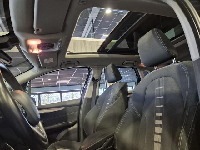 BMW 2-SERIE Active Tourer 218i Corporate Lease Executive Panorama | Navi | Trekhaak | LED
