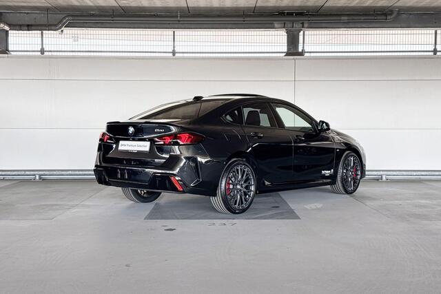 BMW 2-SERIE Gran Coupé 220 | M Sportpakket Pro | Glazen panoramadak