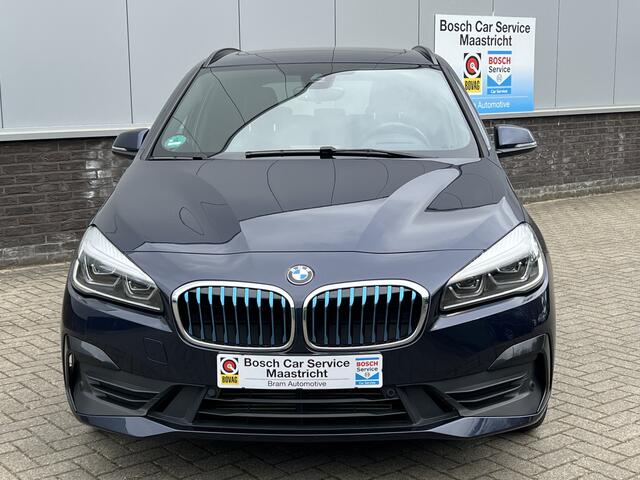 BMW 2-SERIE Active Tourer | 225xe iPerformance | Pano | Harman K | Head-up | High Executive | 18" | Sportline | Interesse, Proefrit? Bel of app met: 06-24 28 28 42