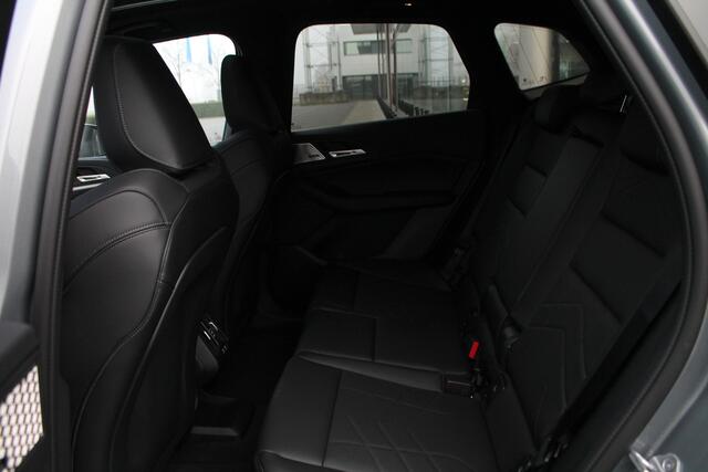 BMW 2-SERIE Active Tourer 225e xDrive High Executive M Sport Automaat / Panoramadak / Trekhaak / Sportstoelen / Stoelverwarming / Adaptieve LED / Harman Kardon / Head-Up / Parking Assistant Plus