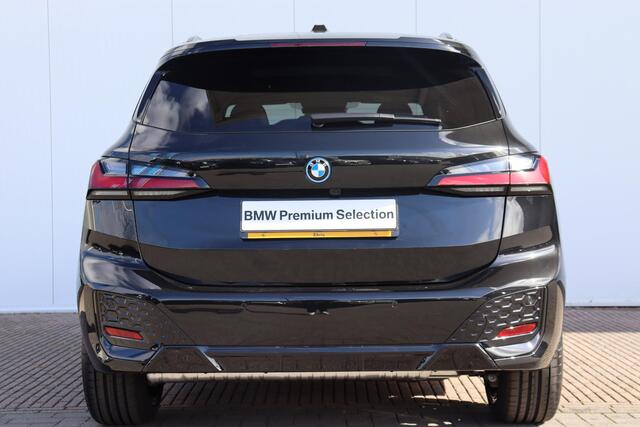 BMW 2-SERIE Active Tourer 225e xDrive M Sportpakket/ Premium Pack/ Stuurverwarming/ Comfort Acces/ Elektrische Trekhaak/ Panoramadak/ Harman-Kardon