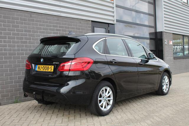 BMW 2-SERIE Active Tourer 216i Centennial High Executive / Navigatie / Led / Trekhaak / N.A.P.