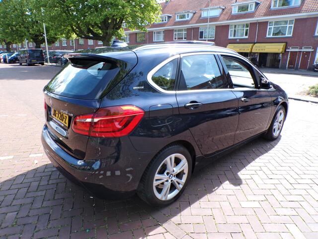 BMW 2-SERIE Active Tourer 225xe Centennial High Executive automaat/panodak/leer