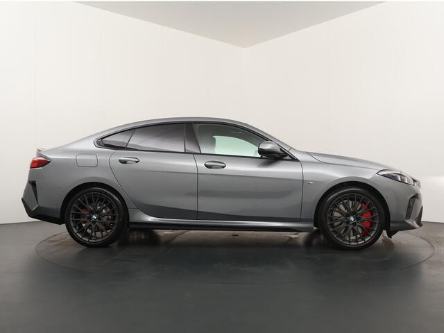 BMW 2-SERIE Gran Coupé 223 xDrive | M-Sport | Comfort Access | Harman Kardon | Adaptive Cruise | Stoelverwarming |