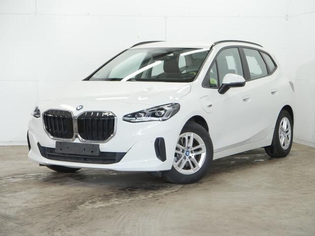BMW 2-SERIE Active Tourer 225e xDrive | Driving Assistant Professional | Stoelverwarming |