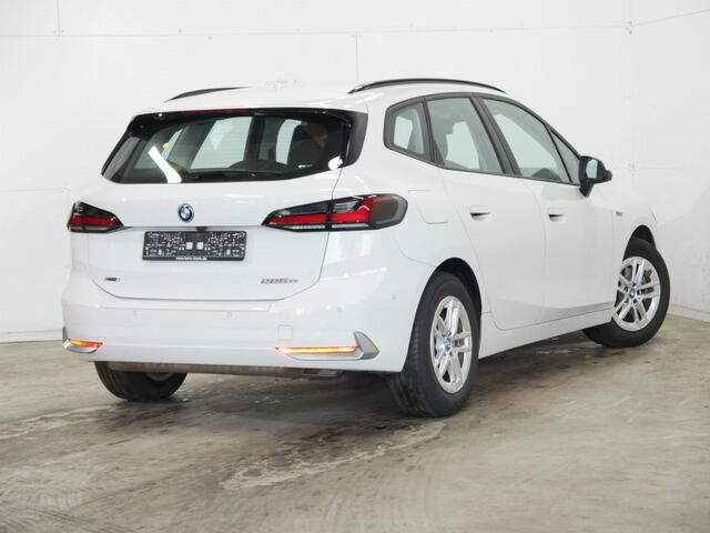 BMW 2-SERIE Active Tourer 225e xDrive | Driving Assistant Professional | Stoelverwarming |