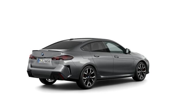 BMW 2-SERIE Gran Coupé 220 | M Sportpakket | M Sportpakket Pro | Equipment Package