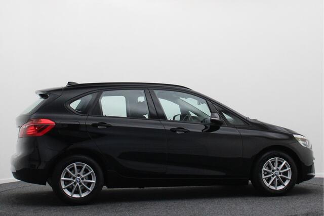 BMW 2-SERIE Active Tourer 218i Essential Automaat Cruise, Stoelverwarming, LED, Climate, PDC