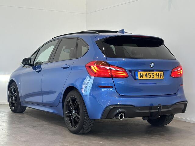 BMW 2-SERIE Active Tourer 218i High Executive | M Sport | Panoramadak | Trekhaak afneembaar | Parkeersensoren voor, achter en achteruitrijcamera