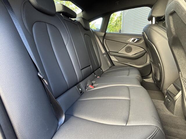 BMW 2-SERIE Gran Coupé 218i M-Sport | High Executive | Leder | CarPlay | HIFI Audio | Stoel Verw |