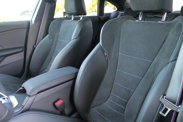 BMW 2-SERIE Gran Coupé 220 High Executive M Sport Automaat / Panoramadak / Sportstoelen / Adaptieve LED / M Adaptief onderstel / Comfort Access / Parking Assistant Plus