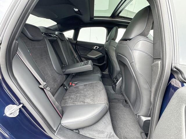 BMW 2-SERIE Gran Coupé 220 M-Sport / 19 inch / Driving Assistant / Camera / Harman Kardon Audio