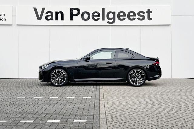 BMW 2-SERIE Coupé 218i | M Sport | Parking Assistant | Getinte Ruiten