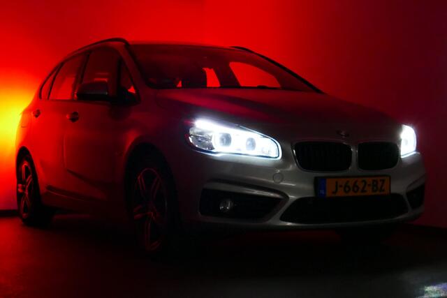 BMW 2-SERIE Active Tourer 218i High Executive. Elek A Klep, Navi, Clima, Led Koplampen, Afn Haak 1300kg