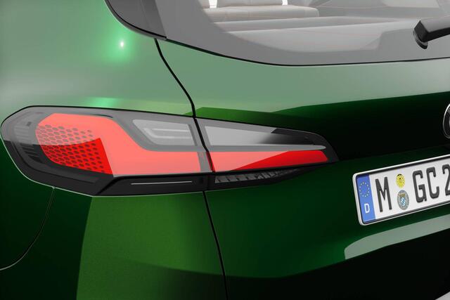 BMW 2-SERIE Active Tourer 218i | Luxury Line | Premium Pack | Glazen Panoramadak