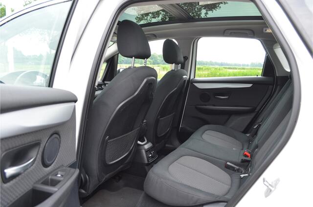 BMW 2-SERIE Active Tourer 225xe Panoramadak | Comfort access | Led koplampen | Stoelverwarming |