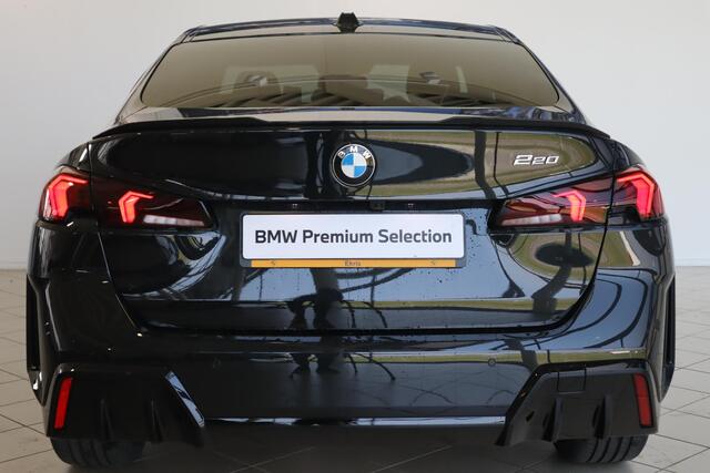 BMW 2-SERIE Gran Coupé 220 M Sportpakket Pro | Premium Pack | Driving Assistant Plus