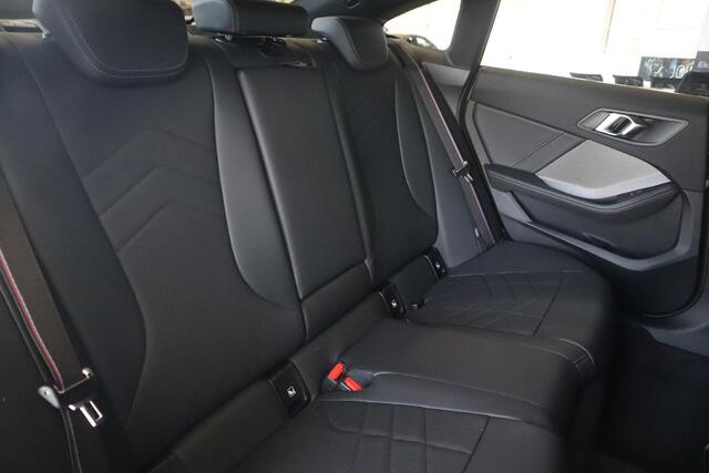 BMW 2-SERIE Gran Coupé 220 M Sportpakket Pro | Premium Pack | Driving Assistant Plus