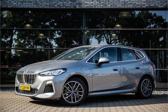 BMW 2-SERIE Active Tourer 225e xDrive M-Sport , Trekhaak , Sportstoelen