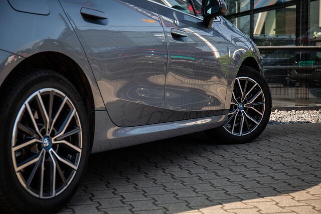 BMW 2-SERIE Active Tourer 225e xDrive M-Sport , Trekhaak , Sportstoelen