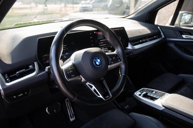 BMW 2-SERIE Active Tourer 225e xDrive M-Sport , Trekhaak , Sportstoelen