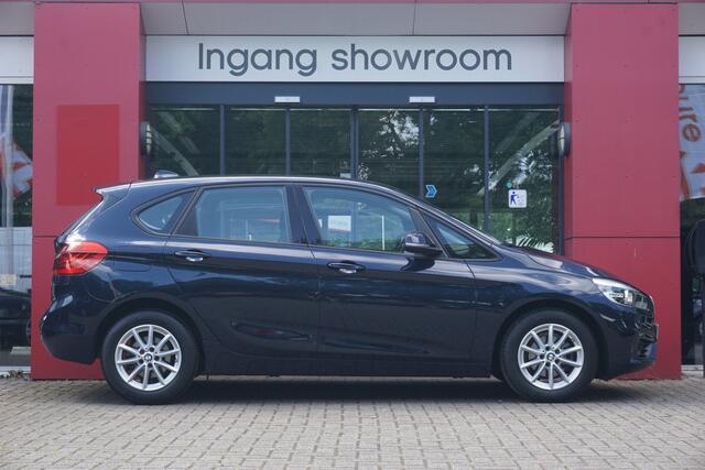 BMW 2-SERIE Active Tourer 216i | Origineel NL | PDC | Airco | Cruise Control |