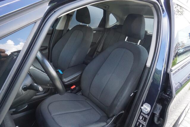 BMW 2-SERIE Active Tourer 216i | Origineel NL | PDC | Airco | Cruise Control |