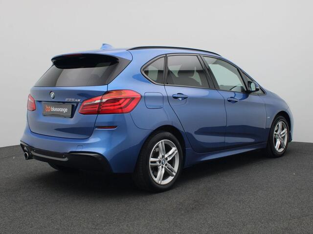 BMW 2-SERIE Active Tourer 225xe iPerformance High Executive 225PK Aut. M Sport, Adaptieve Cruise Controle, Achteruitrijcamera, Elektr. Achterklep, Volleder, Head-Up Display, Achteruitrijcamera, Stoel-Stuurverwarming, 17" LM Velgen
