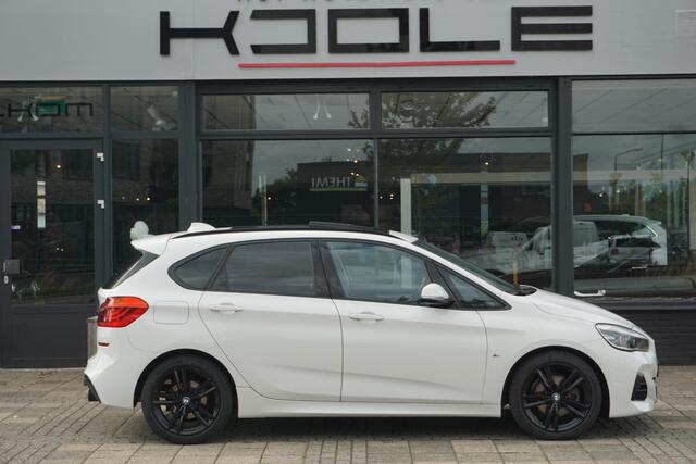 BMW 2-SERIE Active Tourer 220i Executive Edition | M Pakker | PANO | Trekhaak