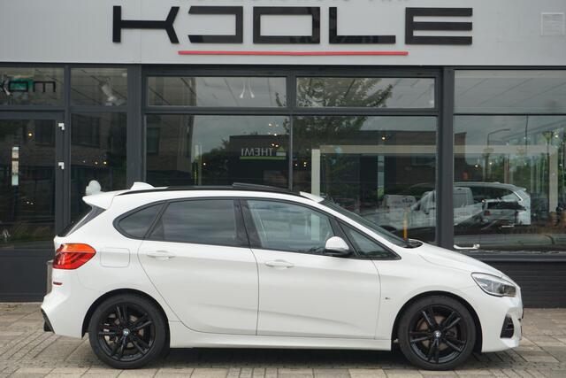 BMW 2-SERIE Active Tourer 220i Executive Edition | M Pakker | PANO | Trekhaak