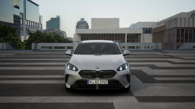 BMW 2-SERIE Gran Coupé 220 M Sport Automaat / Sportstoelen / Achteruitrijcamera / Adaptieve LED / M Adaptief onderstel / Comfort Access / Stuurverwarming