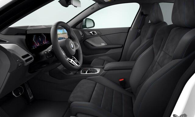 BMW 2-SERIE Gran Coupé 220 M Sportpakket Pro | Panoramadak | Driving Assistant Professional