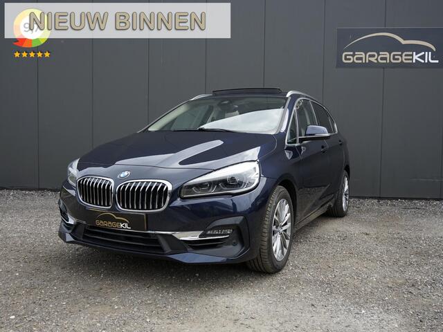 BMW 2-SERIE Active Tourer 218i High Executive Orig.NL / Lederen bekleding / Camera / Pano dak / Navi Prof / Head-Up