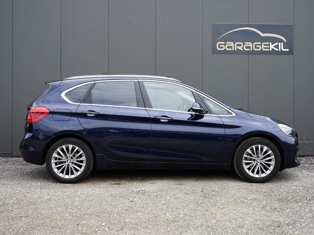 BMW 2-SERIE Active Tourer 218i High Executive Orig.NL / Lederen bekleding / Camera / Pano dak / Navi Prof / Head-Up