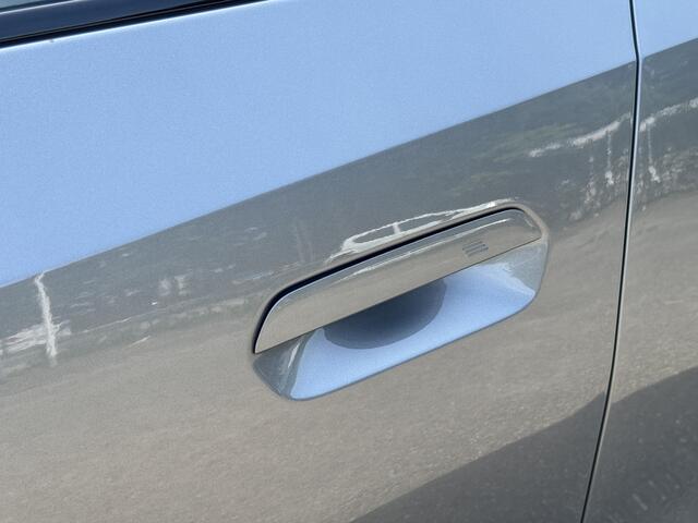 BMW 2-SERIE Active Tourer 225e xDrive M pakket, Harman/Kardon, Head-Up, Trekhaak, Panoramadak, Adaptive cruise, Alle Opies!!! .Neem contact op en we maken een afspraak!