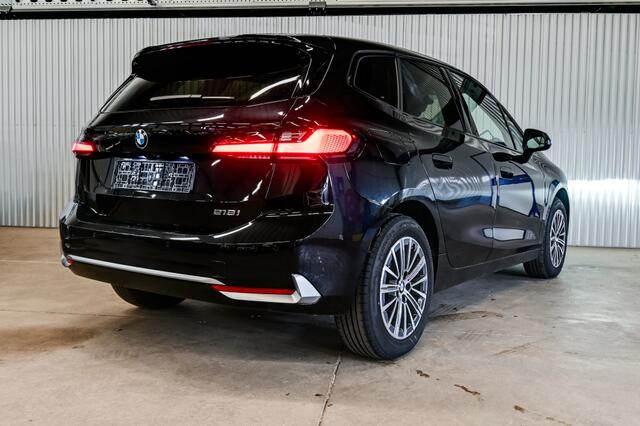 BMW 2-SERIE 218i Luxury Line Leer|Camera