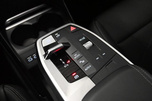 BMW 2-SERIE 218i Luxury Line Leer|Camera