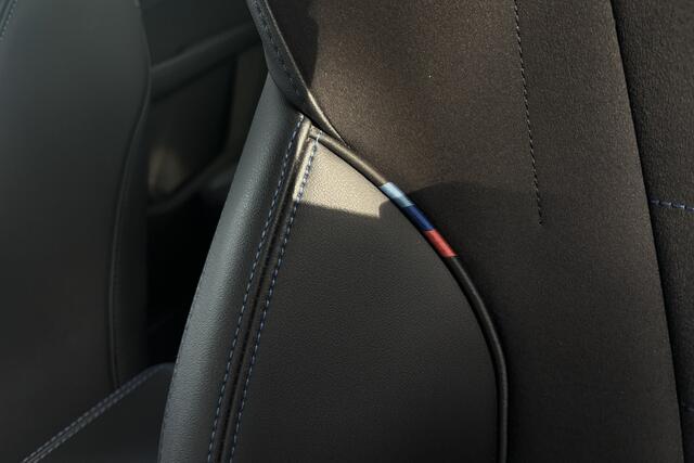 BMW 2-SERIE Active Tourer 218i M-Sport | Trekhaak | Sportstoelen | Adaptive Cruise | Adaptief M-onderstel