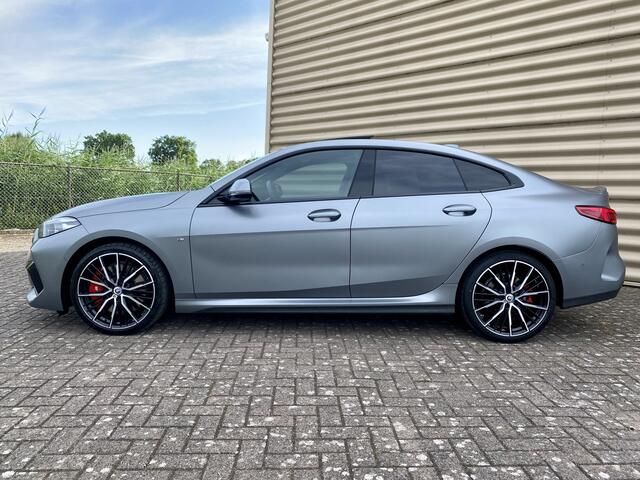 BMW 2-SERIE Gran Coupé 220i | Pano,M-pakket,Sportstoelen |