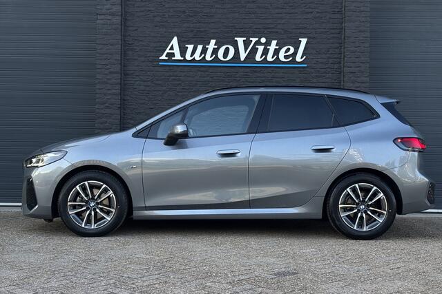 BMW 2-SERIE Active Tourer 218i M-Sport | Sportleder | Trekhaak | Comfort Access | Stoelverwarming | Adaptief M-Onderstel