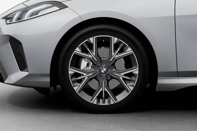 BMW 2-SERIE Gran Coupé 220 M Sport Design Edition | Glazen Panoramadak | Extra getint glas | Harman Kardon