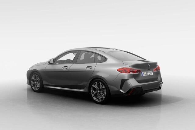 BMW 2-SERIE Gran Coupé 220 M Sport Design Edition | Glazen panoramadak | Driving Assistant