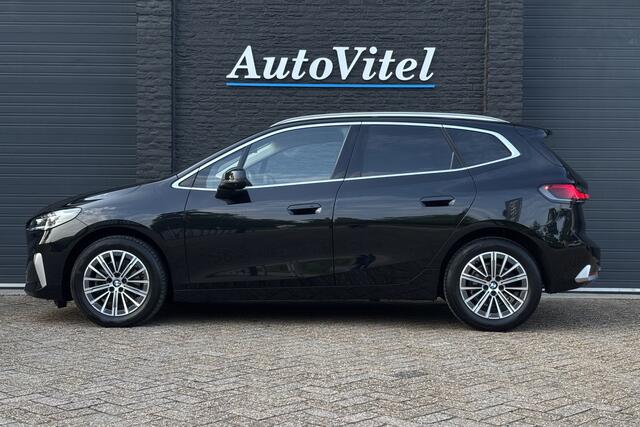 BMW 2-SERIE Active Tourer 218i | Harman Kardon | Head-up | Camera | Trekhaak | Comfort Access